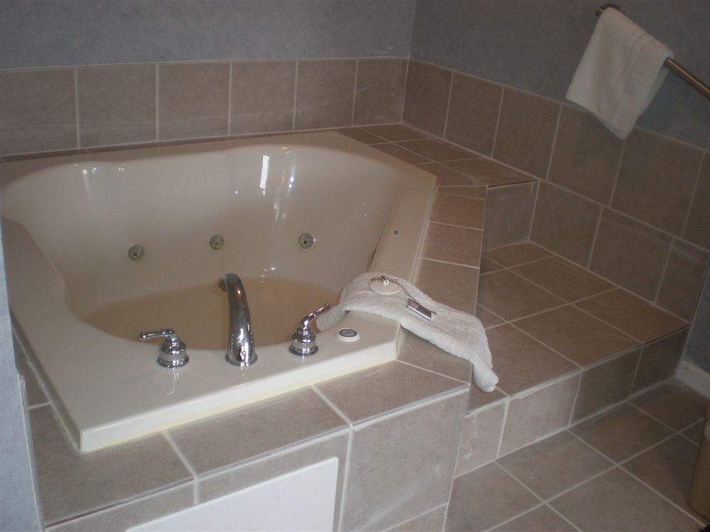 Village Inn&Suites - Smithville Extérieur photo
