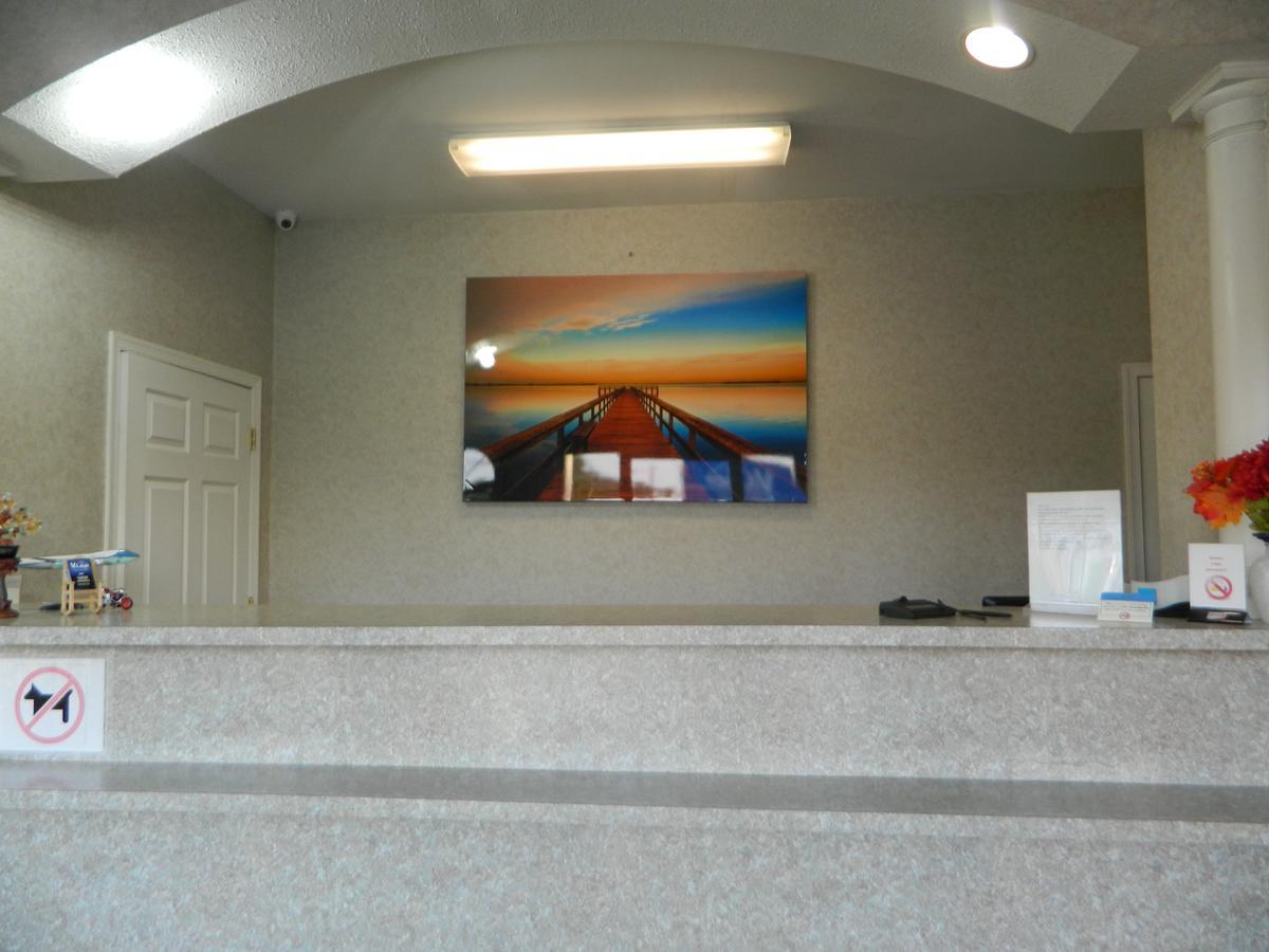 Village Inn&Suites - Smithville Extérieur photo