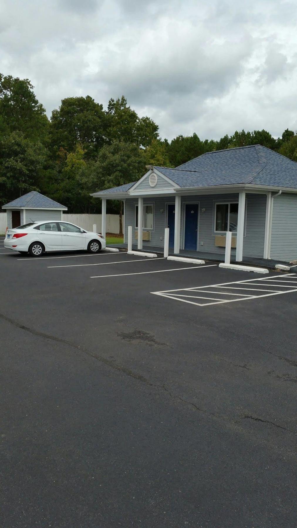 Village Inn&Suites - Smithville Extérieur photo