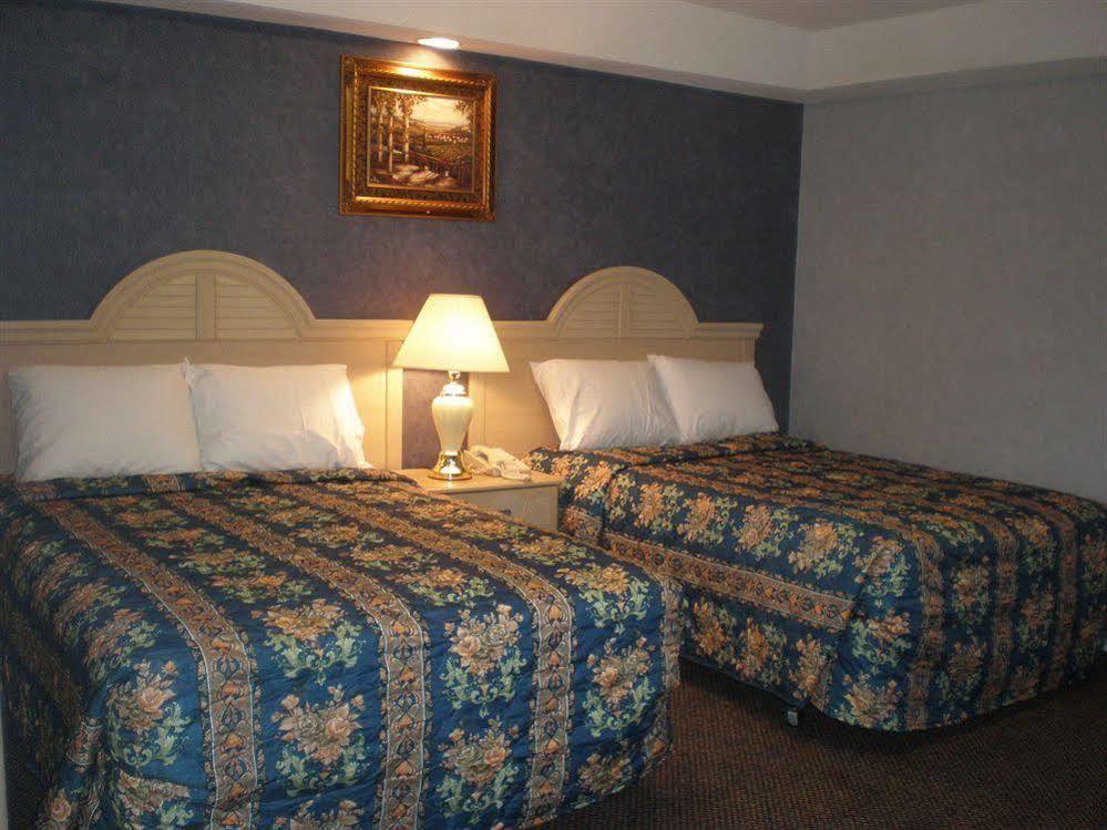 Village Inn&Suites - Smithville Extérieur photo